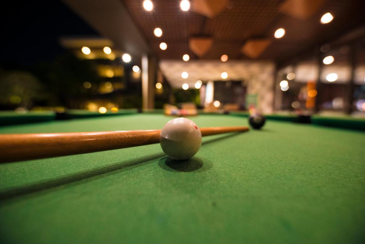 Le Grande Bali Hotel Uluwatu Kültér fotó A pool table